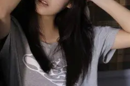 网红黄一鸣账号被封：从自曝未婚生女到遛狗冲突网红生涯大翻车